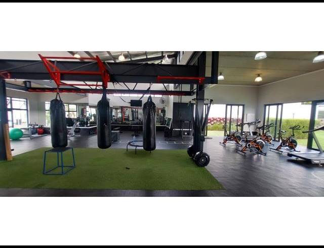 1 BEDROOM APARTMENT FOR SALE IN PETERVALE